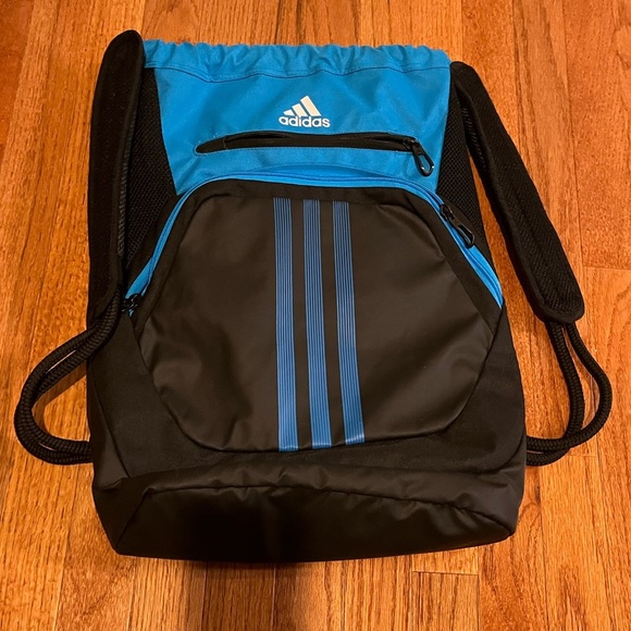 Adidas pull string backpack, excellent condition - Picture 2 of 9